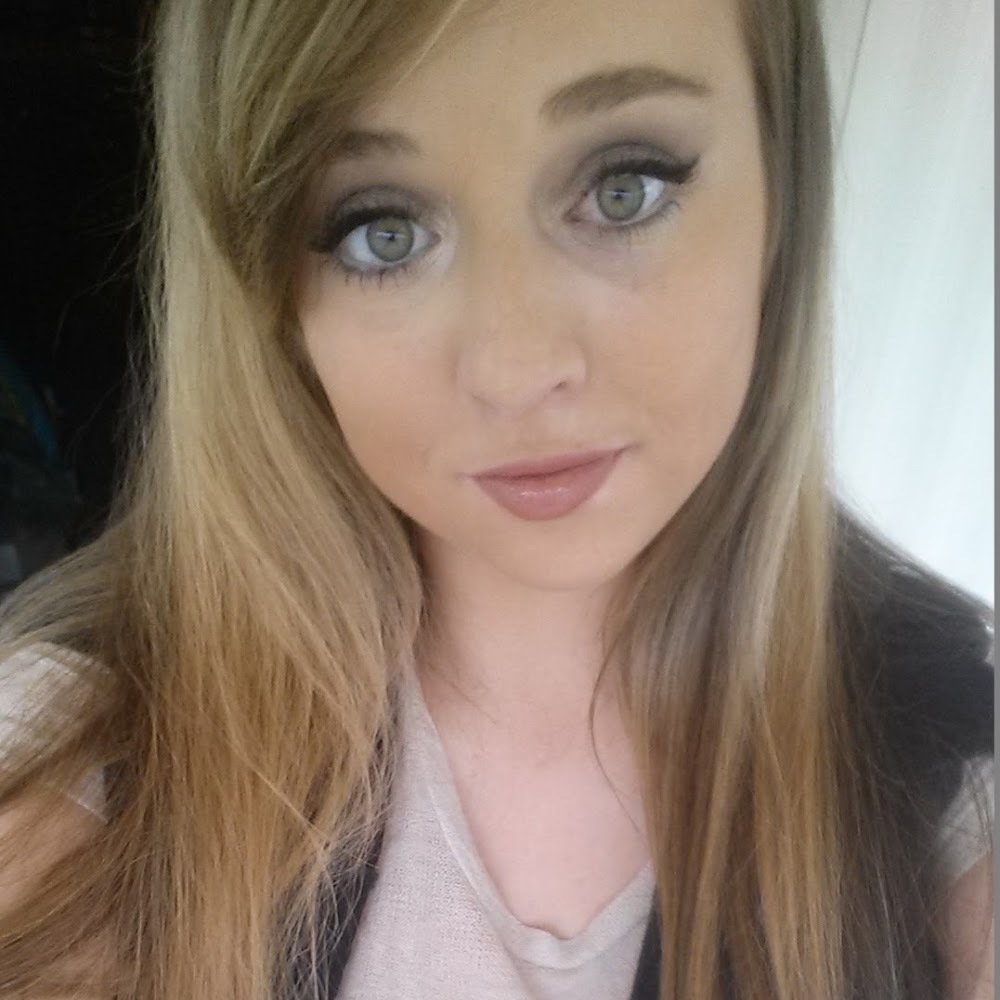 Meet your Posher, Halie's